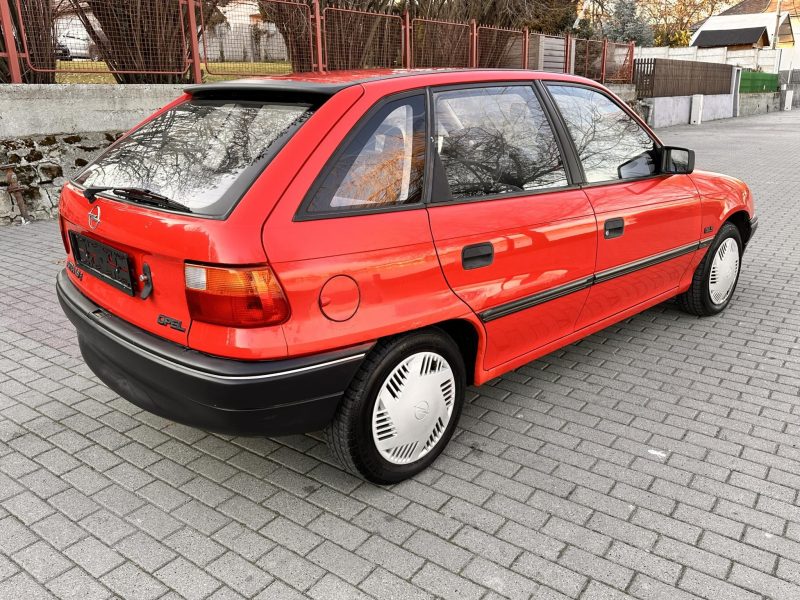 1992 Opel Astra F oldtimer autó – Car-Garage Kft. Ráckeve – 3. fotó