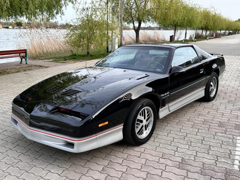 1985 Pontiac Trans AM oldtimer autó – Car-Garage Kft. Ráckeve