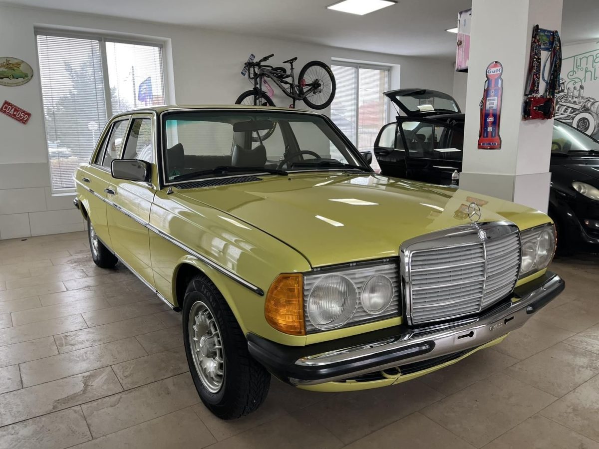 1979 Mercedes-Benz W 123 oldtimer autó – Car-Garage Kft. Ráckeve