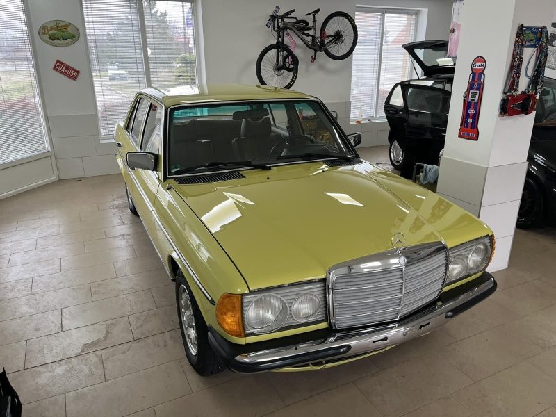1979 Mercedes-Benz W 123 oldtimer autó – Car-Garage Kft. Ráckeve – 3. fotó