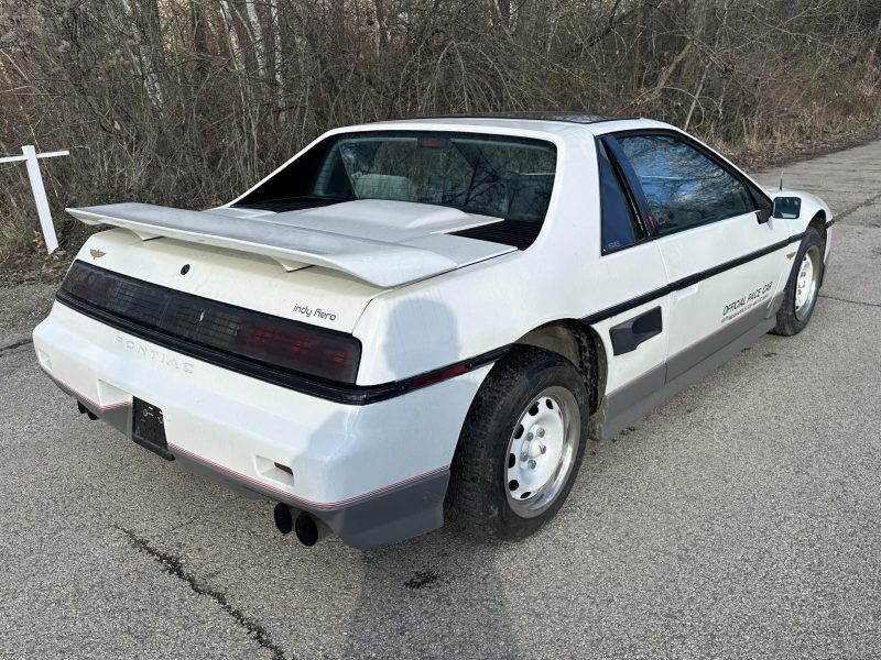 1986 Pontiac Fiero oldtimer autó – Car-Garage Kft. Ráckeve – 3. fotó