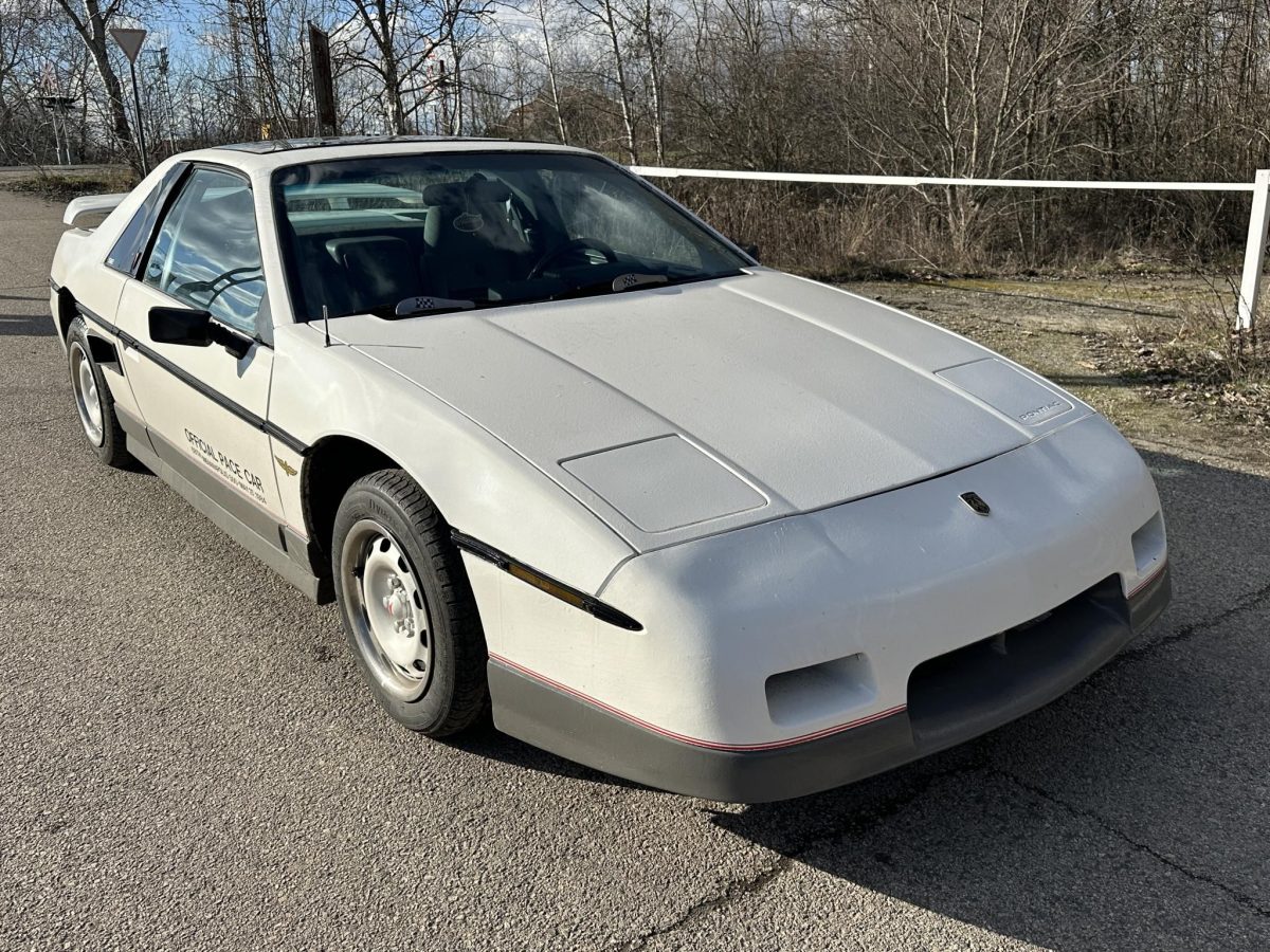 1986 Pontiac Fiero oldtimer autó – Car-Garage Kft. Ráckeve – 4. fotó