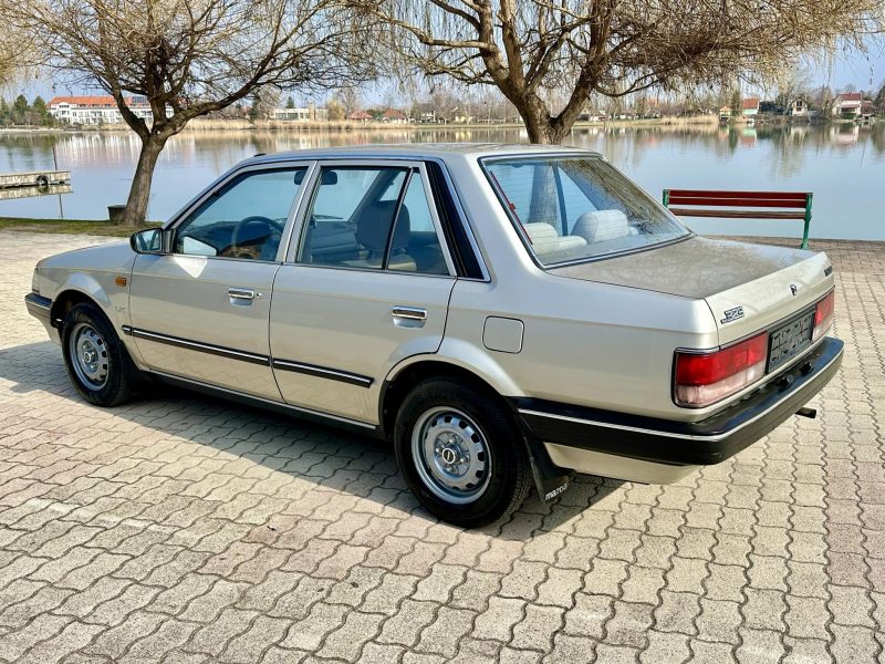1988 Mazda 323 oldtimer autó – Car-Garage Kft. Ráckeve – 2. fotó