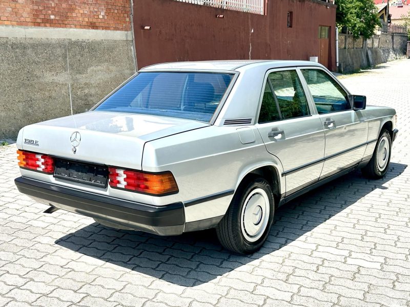 1983 Mercedes-Benz 190 oldtimer autó – Car-Garage Kft. Ráckeve – 3. fotó