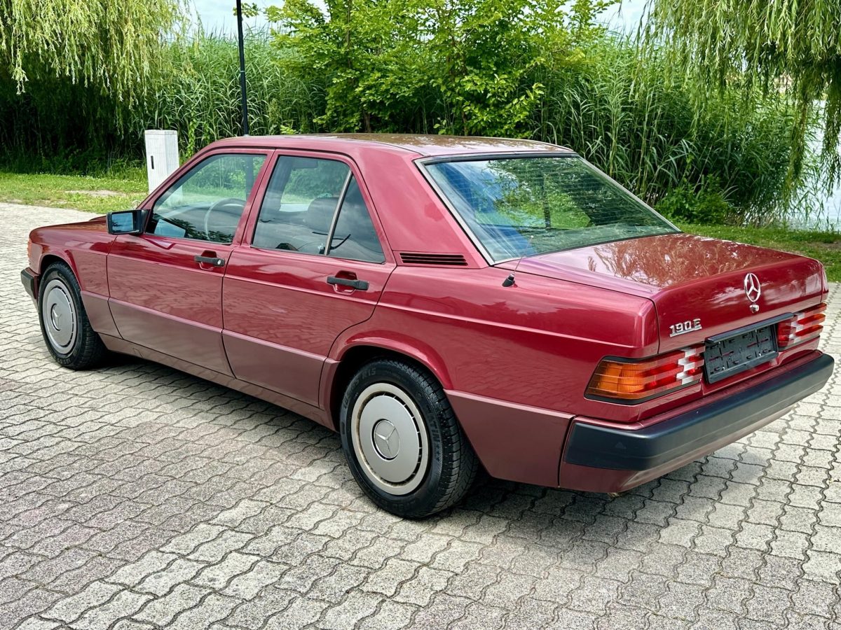 1990 Mercedes-Benz 190 oldtimer autó – Car-Garage Kft. Ráckeve – 2. fotó