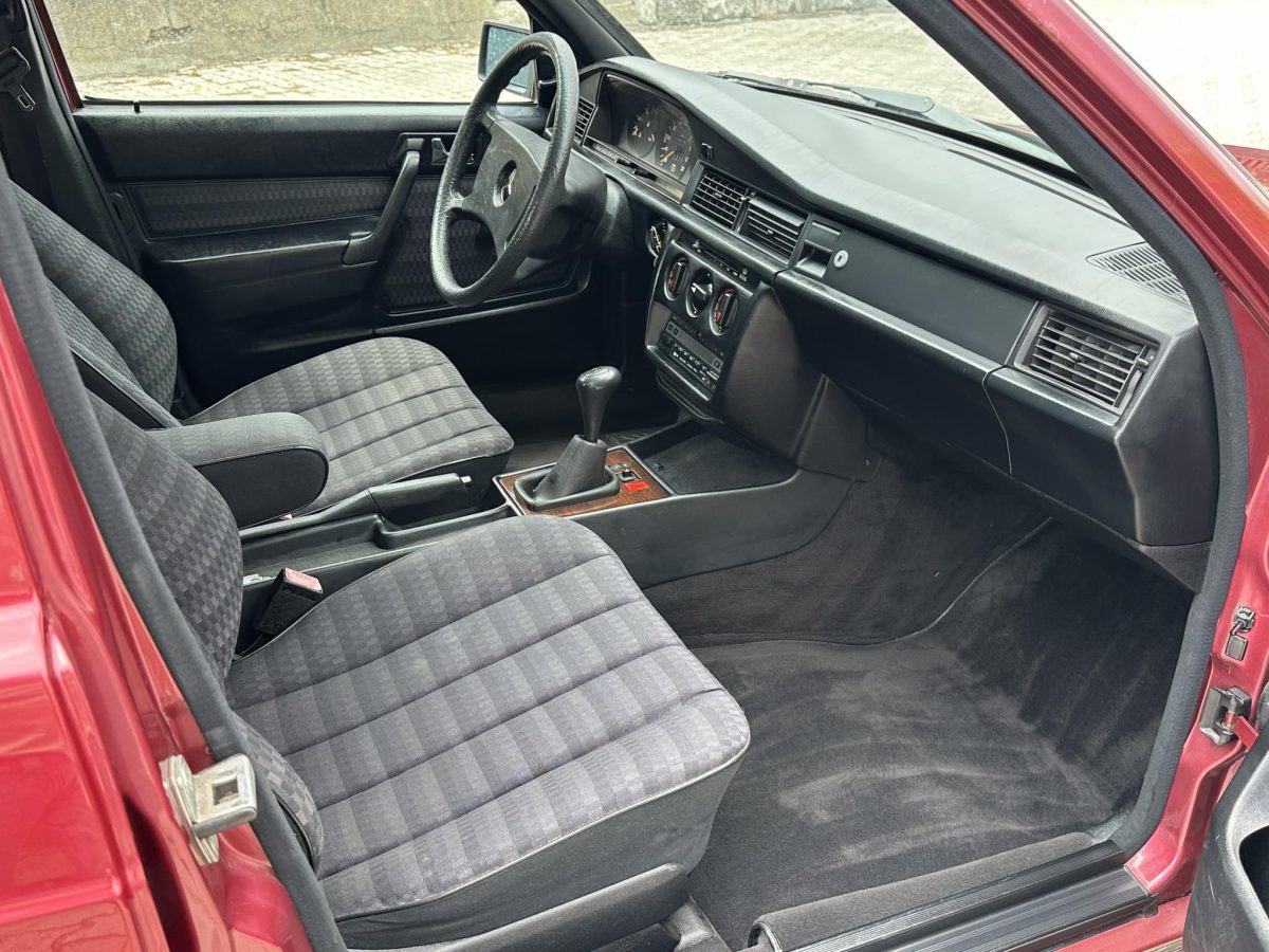 1990 Mercedes-Benz 190 oldtimer autó – Car-Garage Kft. Ráckeve – 5. fotó