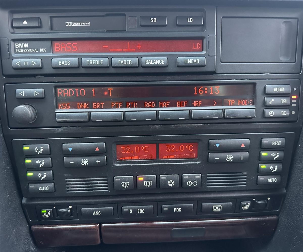 1996 BMW 740 oldtimer autó – Car-Garage Kft. Ráckeve – 11. fotó