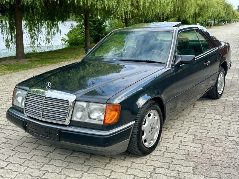 1991 Mercedes-Benz 300 oldtimer autó – Car-Garage Kft. Ráckeve