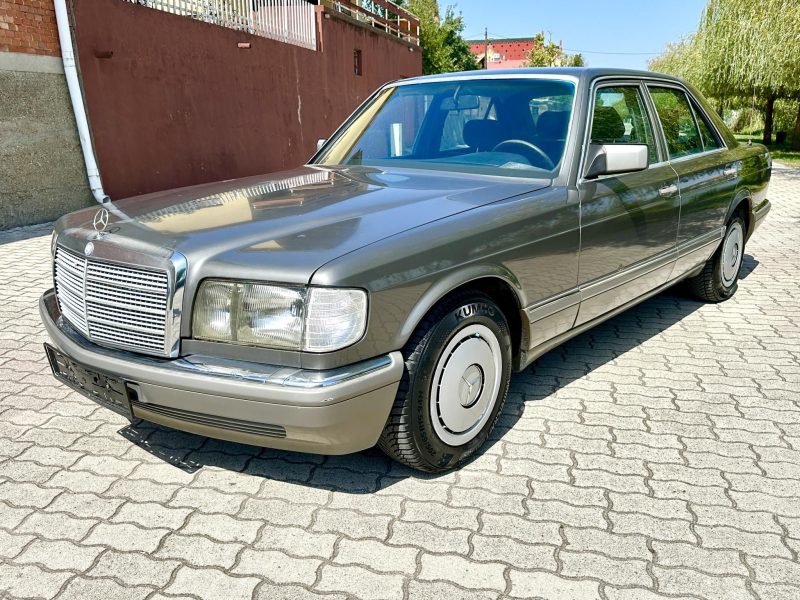 1990 Mercedes-Benz 300 oldtimer autó – Car-Garage Kft. Ráckeve