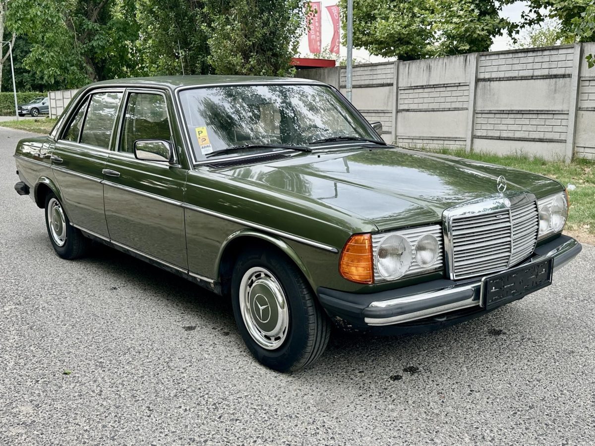 1976 Mercedes-Benz W 123 oldtimer autó – Car-Garage Kft. Ráckeve – 4. fotó