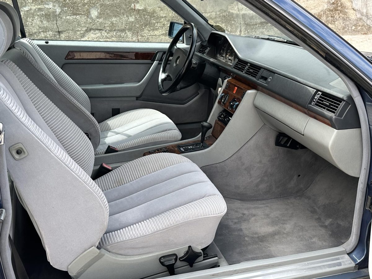1991 Mercedes-Benz 300 oldtimer autó – Car-Garage Kft. Ráckeve – 5. fotó
