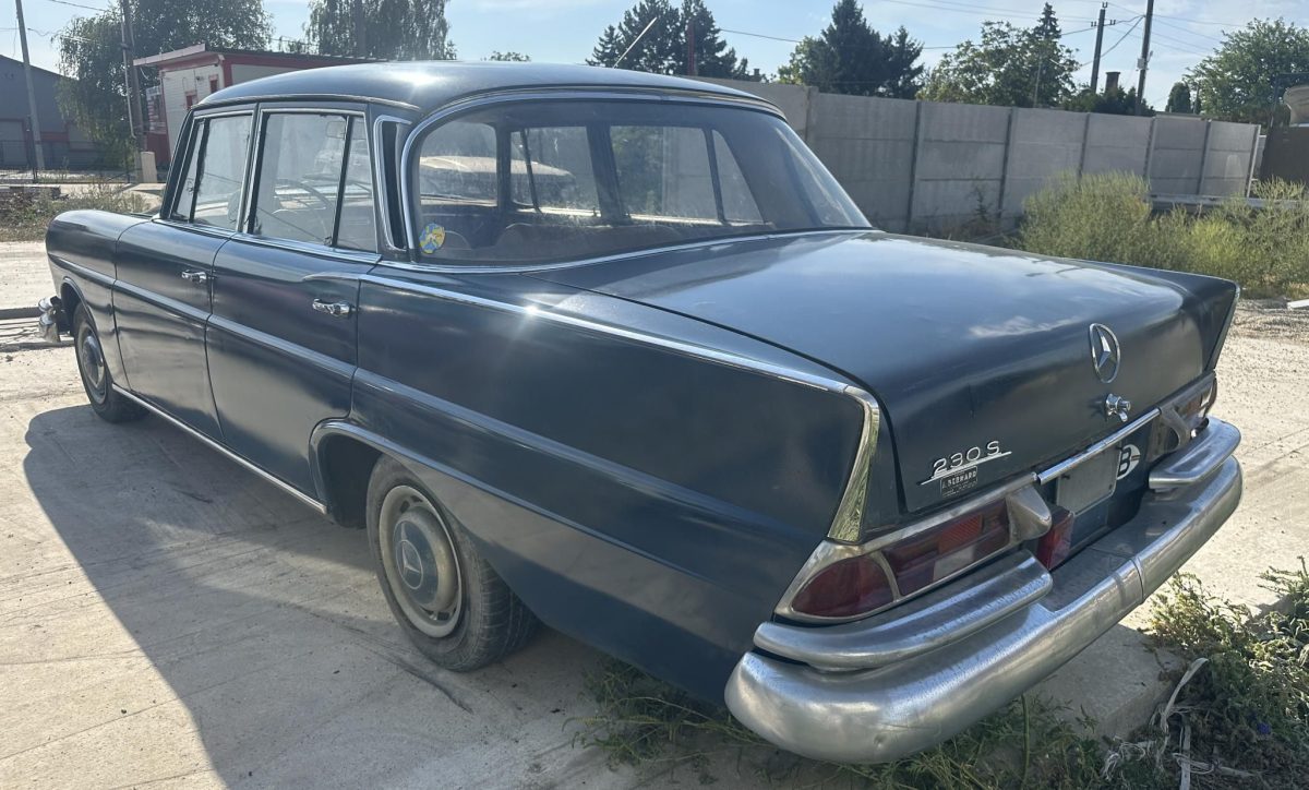 1968 Mercedes-Benz W 111 oldtimer autó – Car-Garage Kft. Ráckeve – 2. fotó