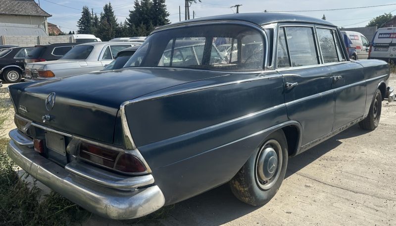 1968 Mercedes-Benz W 111 oldtimer autó – Car-Garage Kft. Ráckeve – 3. fotó