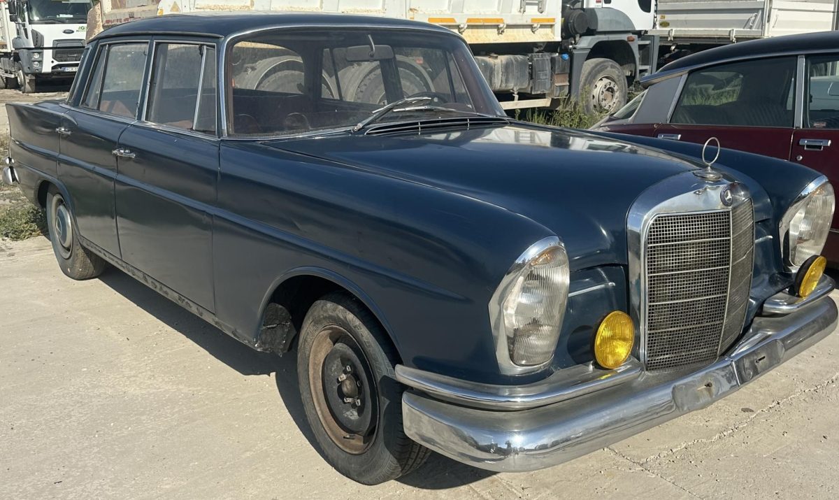 1968 Mercedes-Benz W 111 oldtimer autó – Car-Garage Kft. Ráckeve – 4. fotó