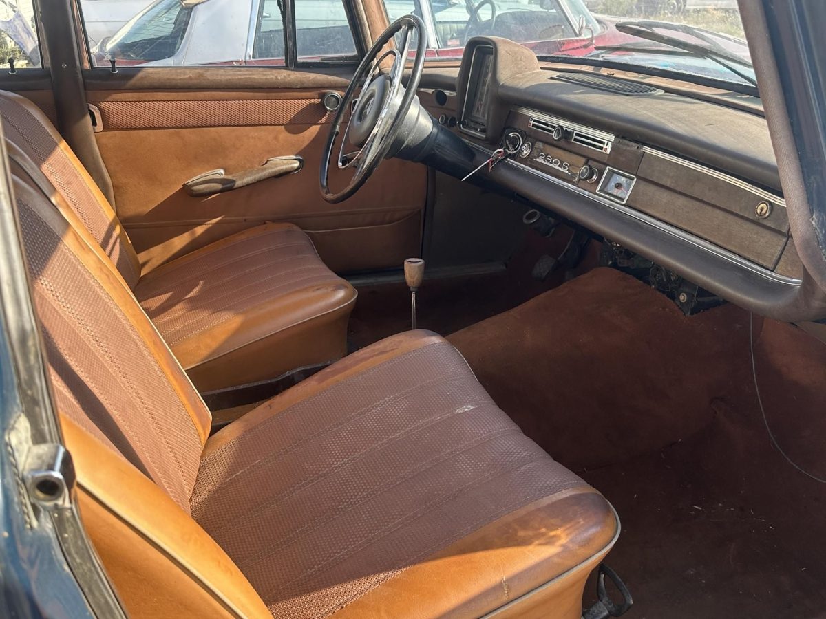 1968 Mercedes-Benz W 111 oldtimer autó – Car-Garage Kft. Ráckeve – 5. fotó