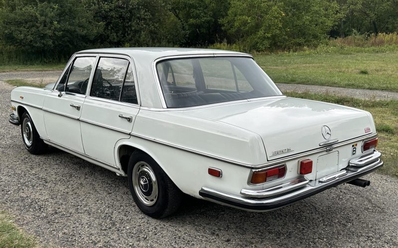 1972 Mercedes-Benz 280 oldtimer autó – Car-Garage Kft. Ráckeve – 2. fotó