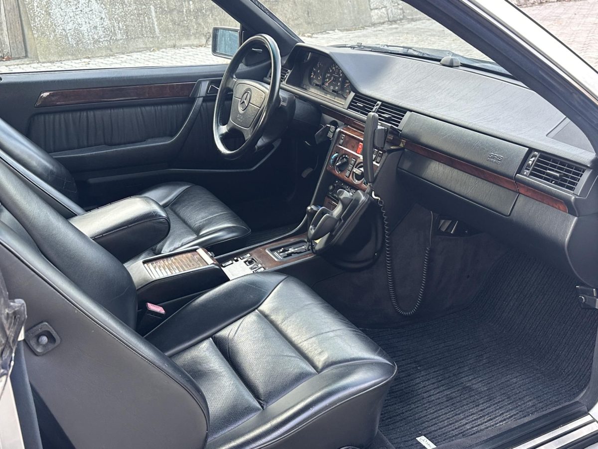 1991 Mercedes-Benz 300 oldtimer autó – Car-Garage Kft. Ráckeve – 5. fotó