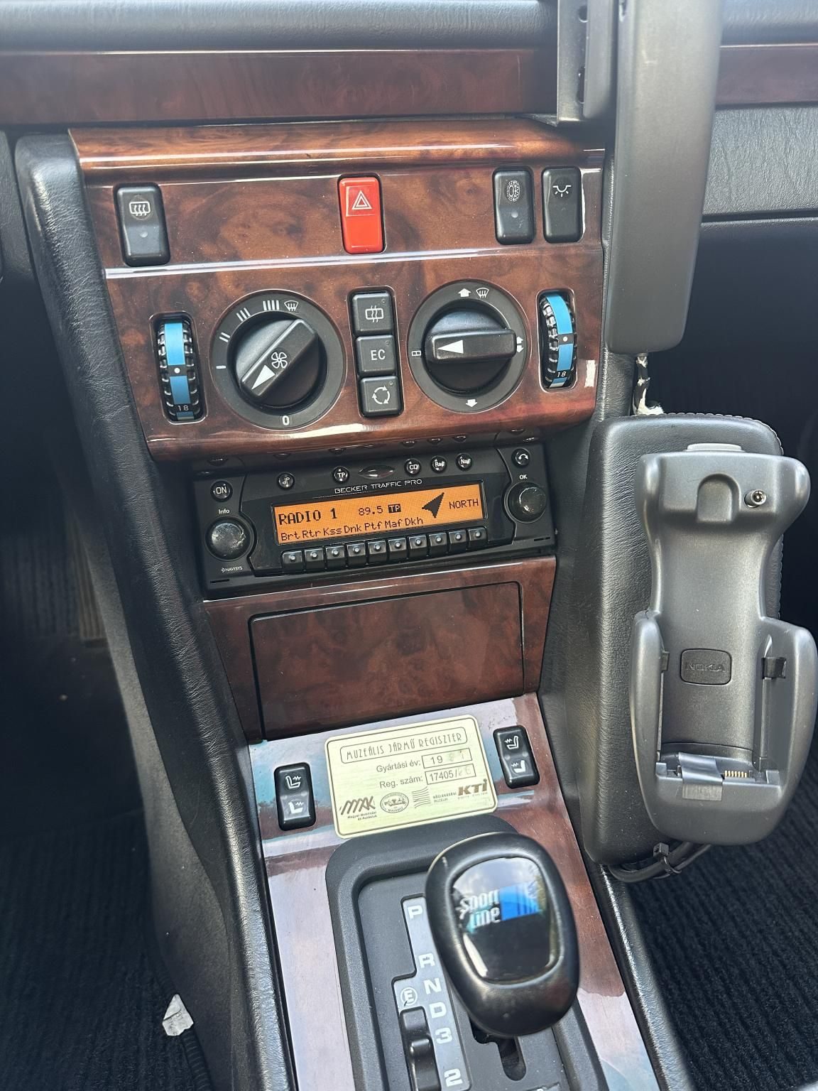 1991 Mercedes-Benz 300 oldtimer autó – Car-Garage Kft. Ráckeve – 9. fotó